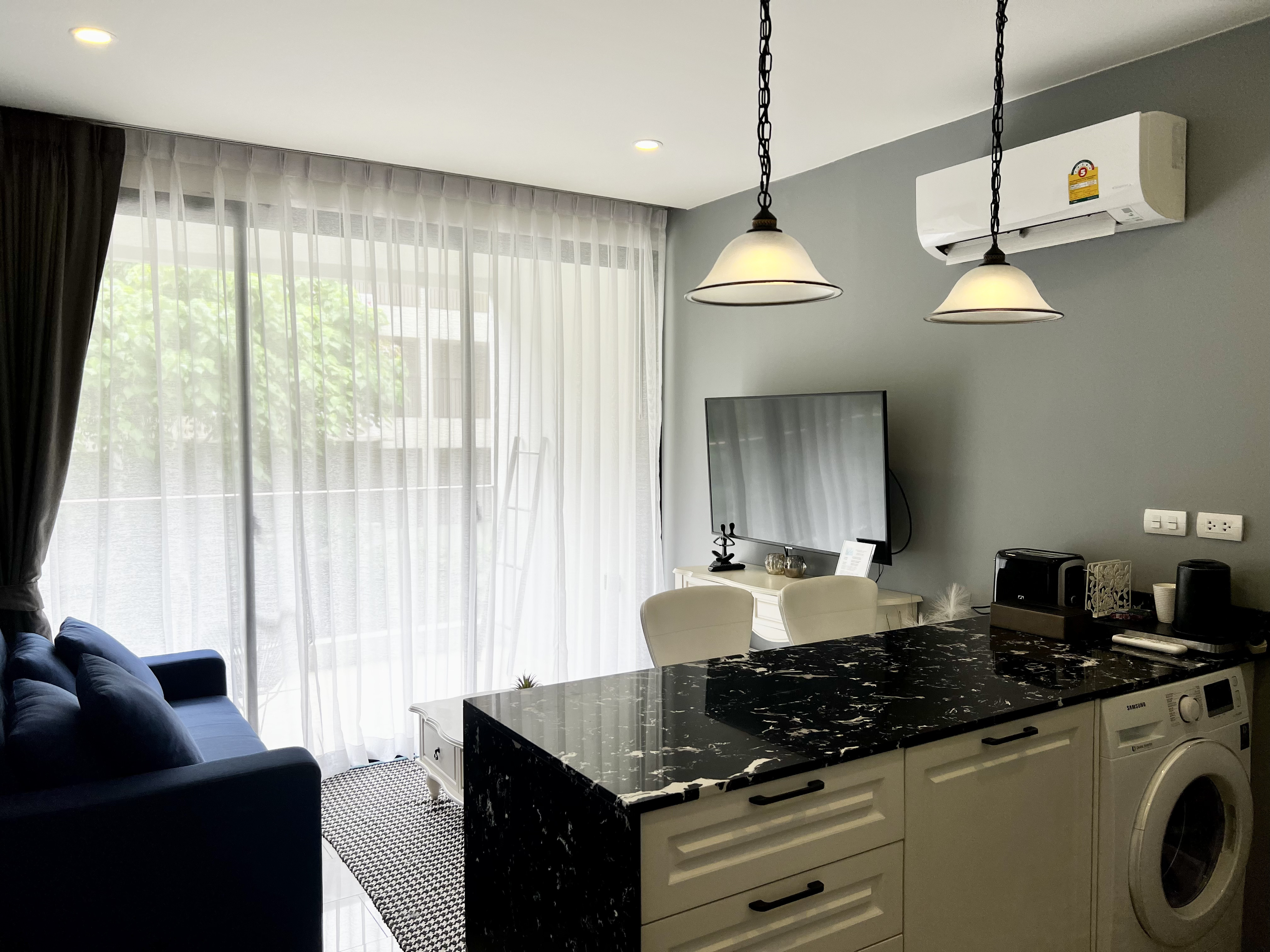 P B411