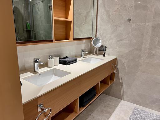 LBS 1403 - รูปภาพ 1