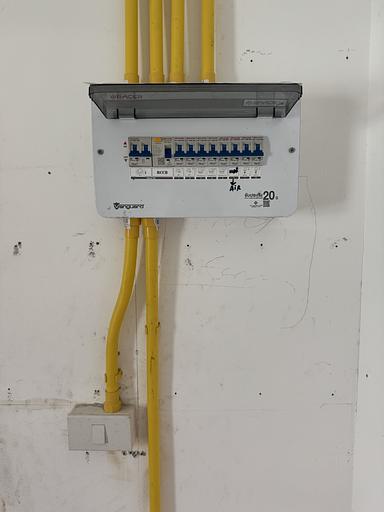 Land with buildings - صورة 12